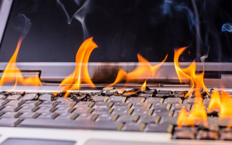 Nguy cơ cháy nổ tiềm tàng từ PC, Laptop tại các gia đình