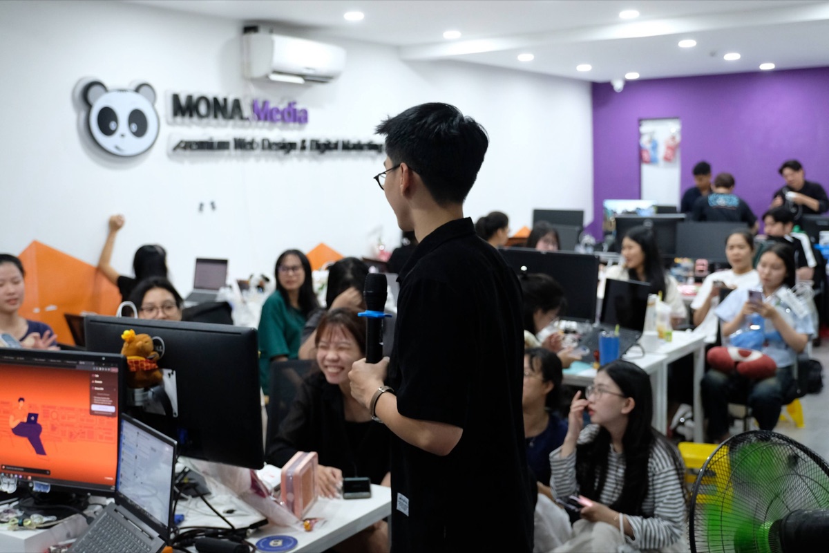 Không gian làm việc tại MONA